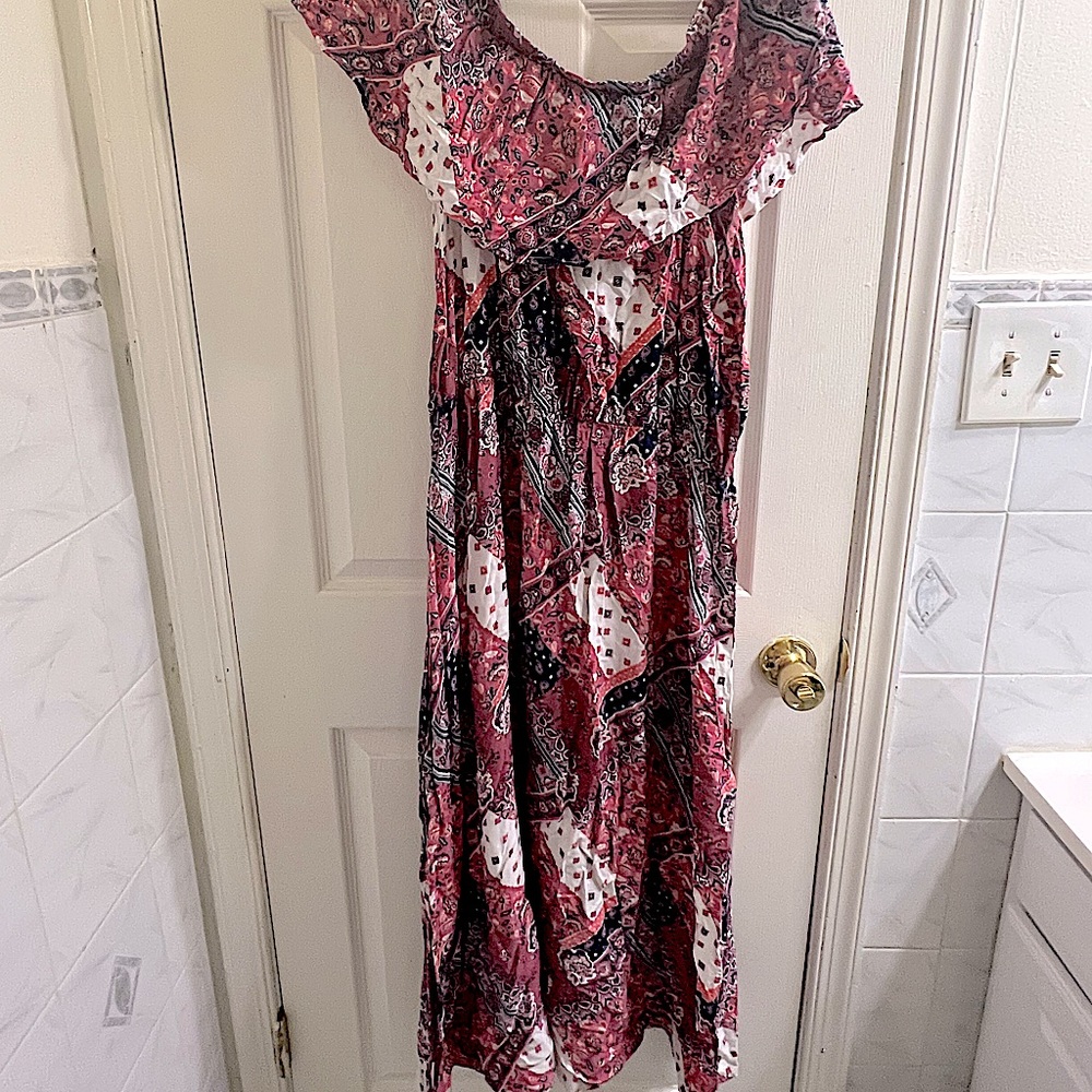 Off the shoulder Maxi Dress Pink/White